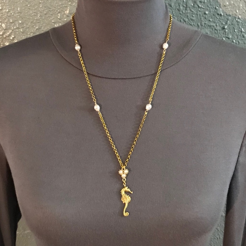 Lucrezia Borgia Gold Seahorse with Pearls Renaissance Necklace, Handmade Replica - Picture 9 of 15